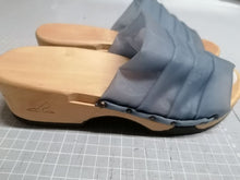 Nina Bernert-Holzpantine ,,A,,