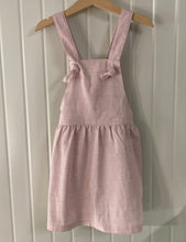 Strap dress in rose